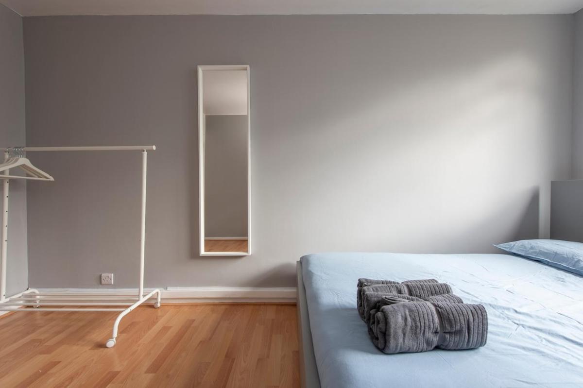 Lovely 2-Bed 20 Mins To Central Londra Dış mekan fotoğraf