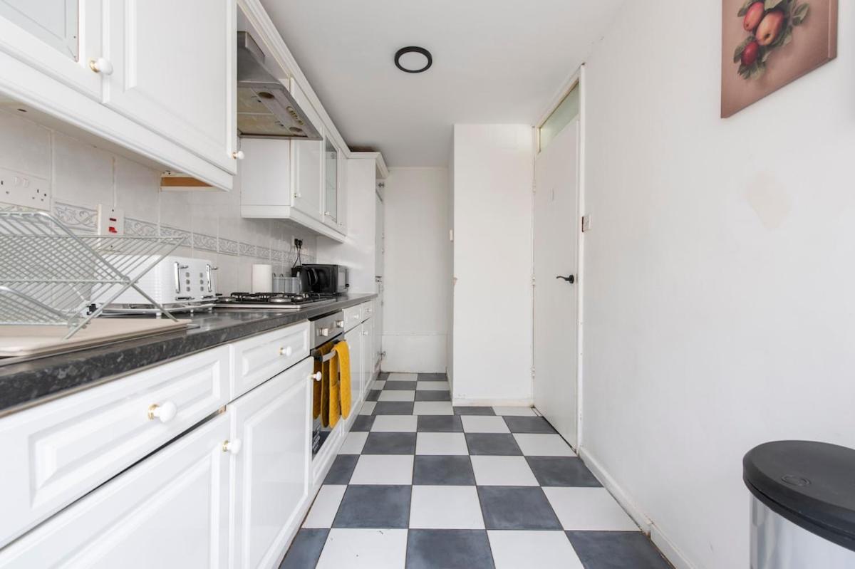 Lovely 2-Bed 20 Mins To Central Londra Dış mekan fotoğraf