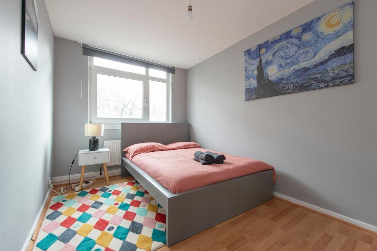 Lovely 2-Bed 20 Mins To Central Londra Dış mekan fotoğraf